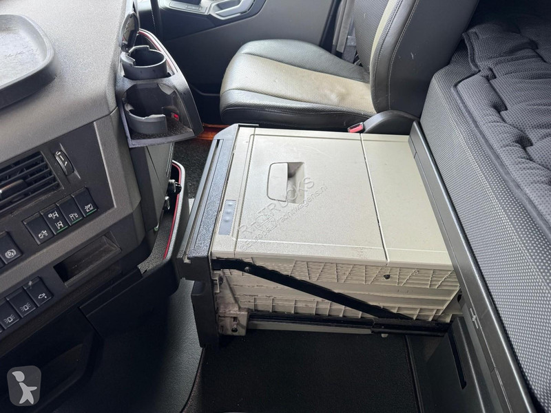Cabeza tractora Volvo 6X2 EURO 6