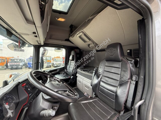 Cabeza tractora Scania R530 6x2 SZM mit Pavelli...