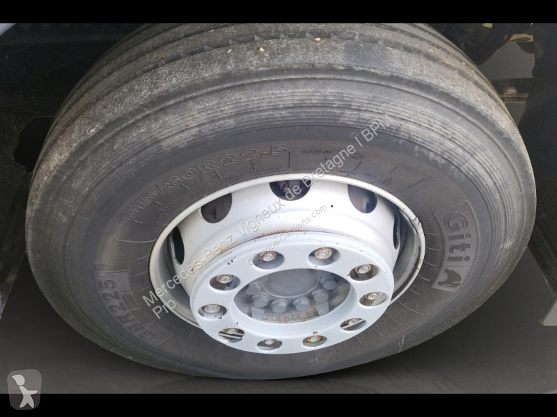 Cabeza tractora Mercedes II 1842 StreamSpace...