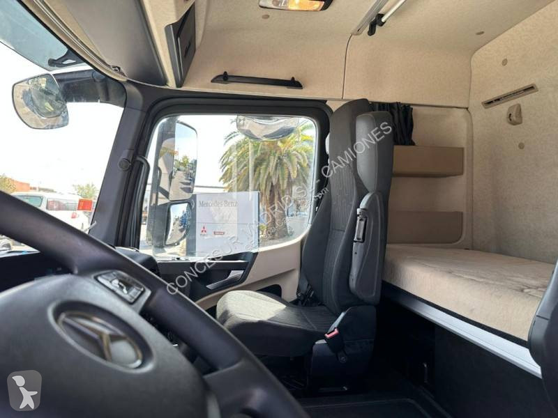 Cabeza tractora Mercedes 1845 LS