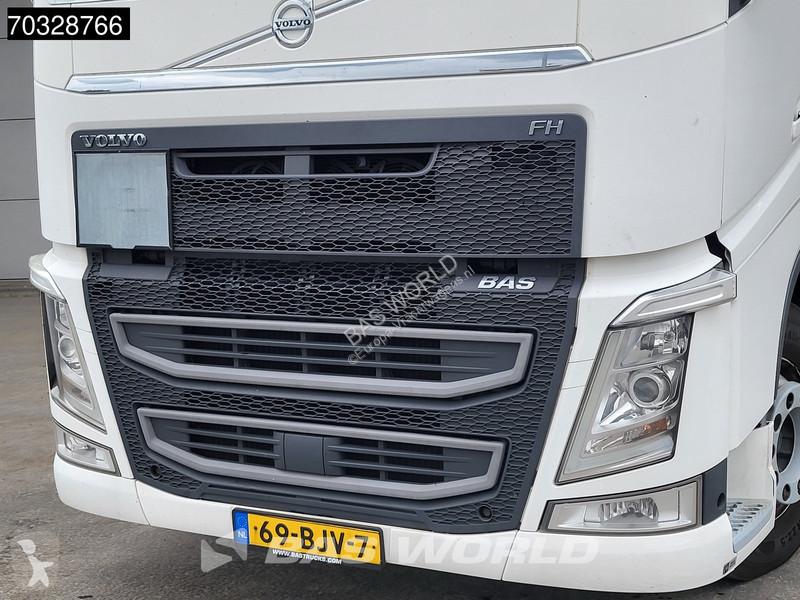 Tahač Volvo 500 4X2 XL 2xTanks Xenon I-ParkCool...