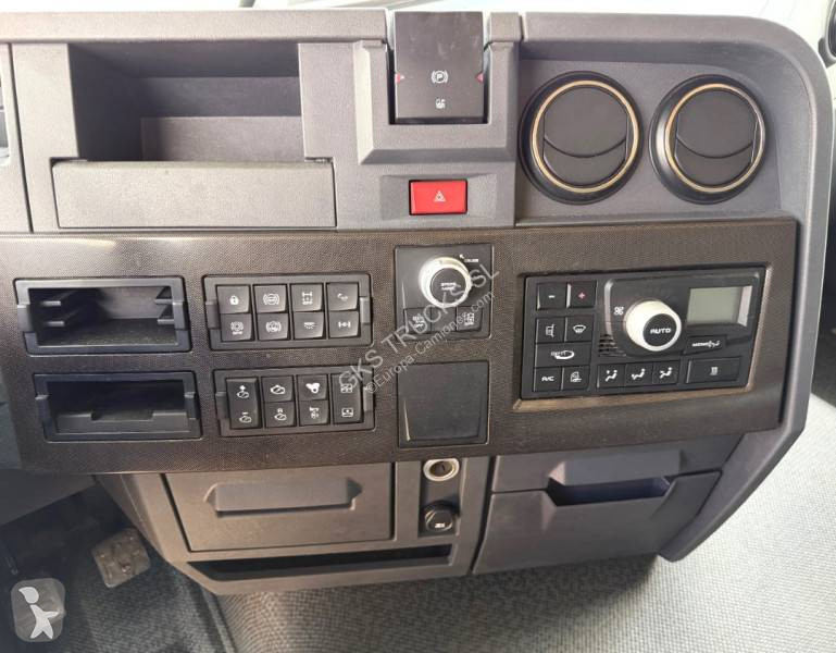 Cabeza tractora Renault 480