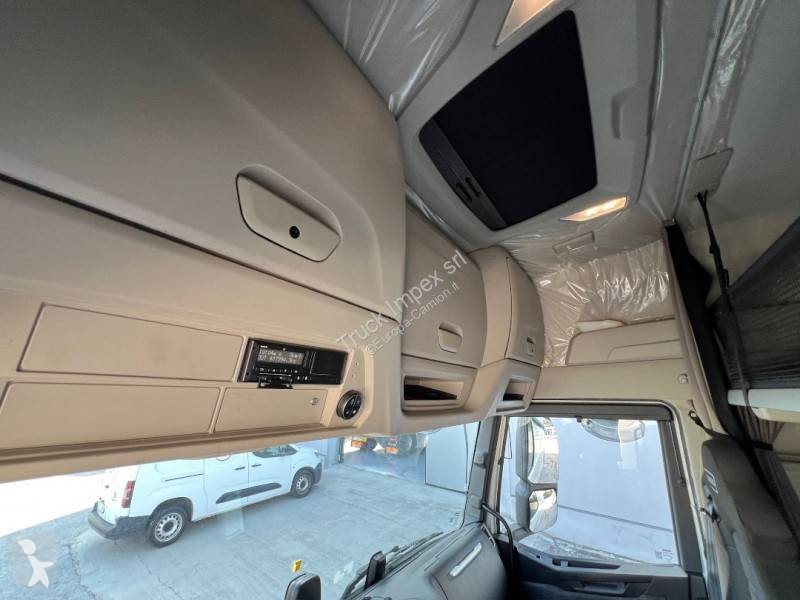 Cabeza tractora Iveco 490