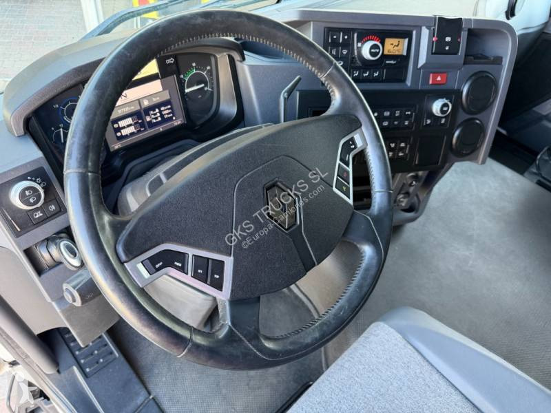 Cabeza tractora Renault 520