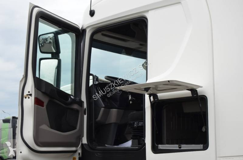 Tractor Scania 450