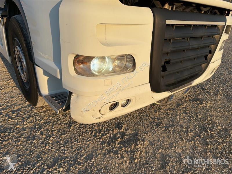 Cabeza tractora DAF 4x2 S/A Sleeper Truck Tractor