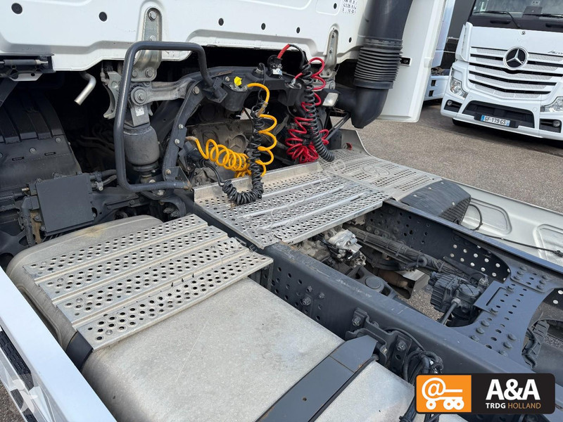 Cabeza tractora Mercedes ACTROS 1845