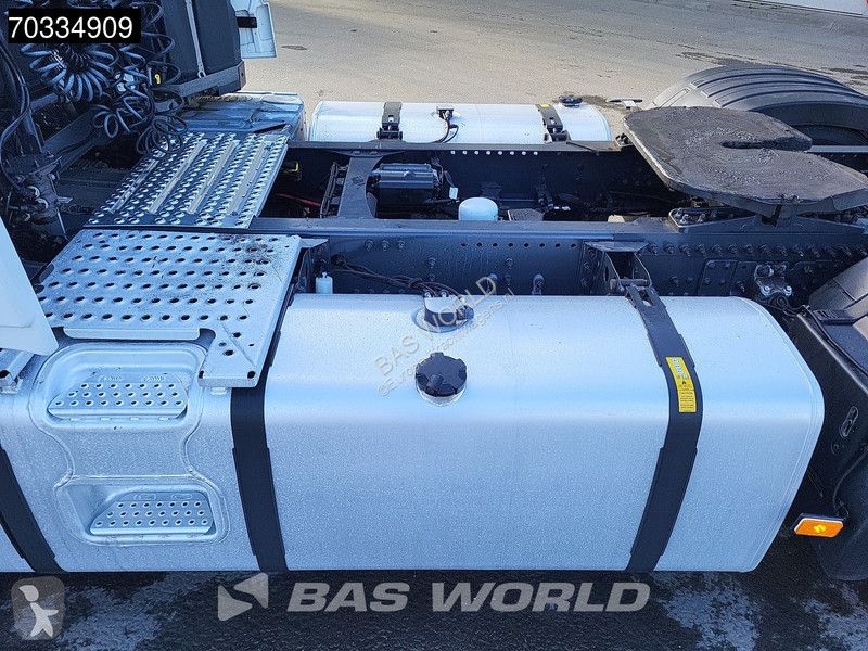 Nyergesvontató Volvo FH 460 4X2 Globe APK...