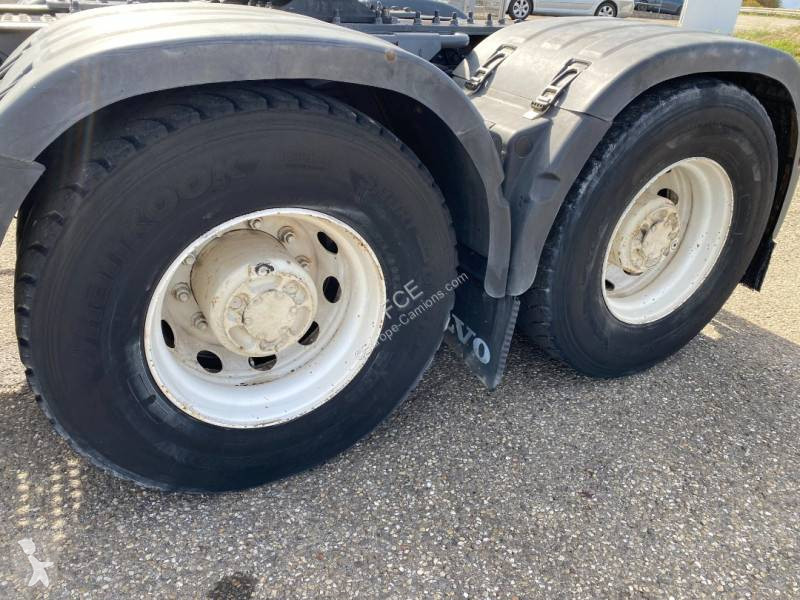 Cap tractor Volvo 580