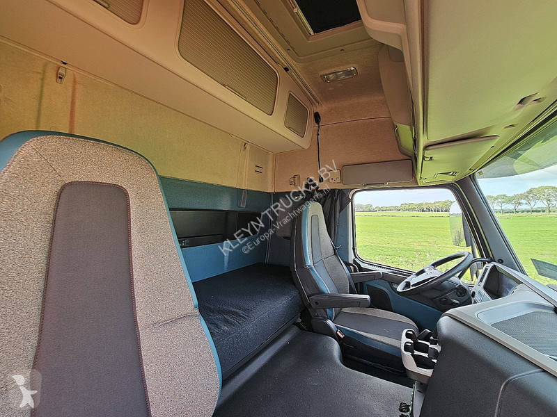 Тягач Volvo 450 450 Skirts Airco