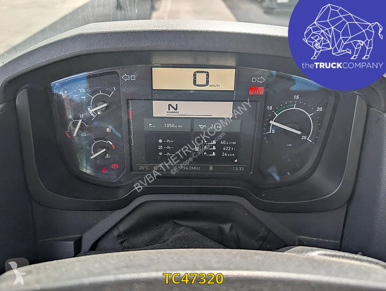 Cap tractor Renault T 440