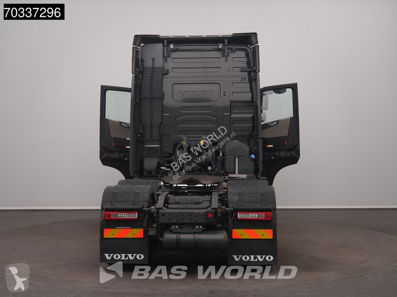 Tractor Volvo 500 6X2 Lift+Lenkachse 70% Tyres