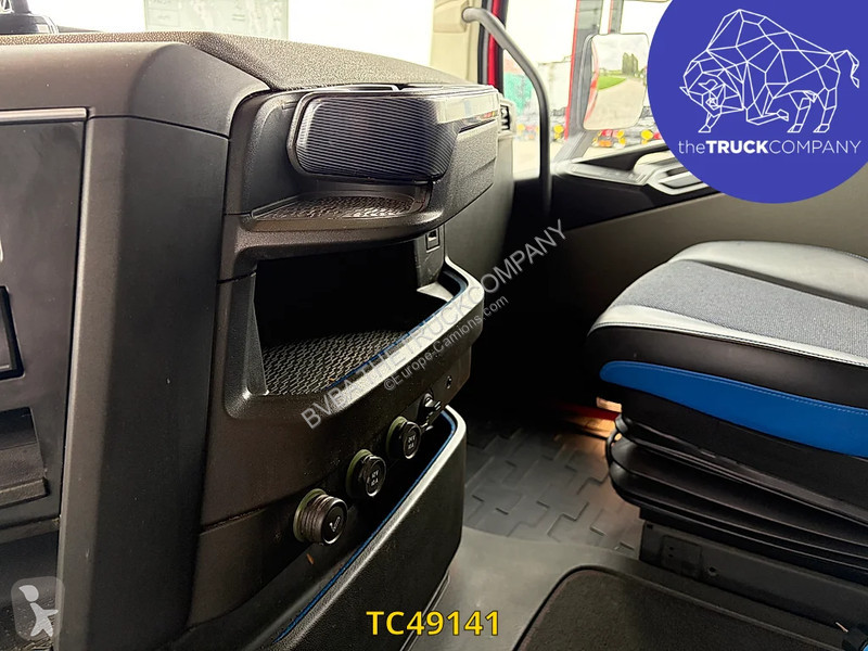 Тягач Volvo 500