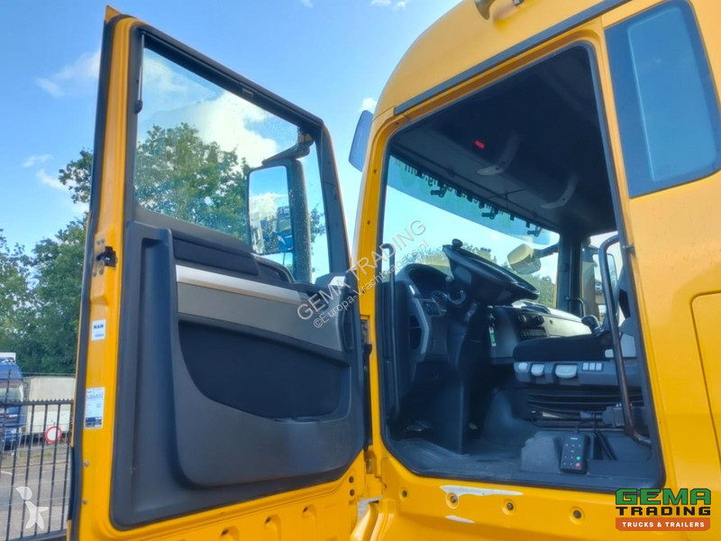Тягач MAN TGX 4x4 XLX Euro6B - Manual...