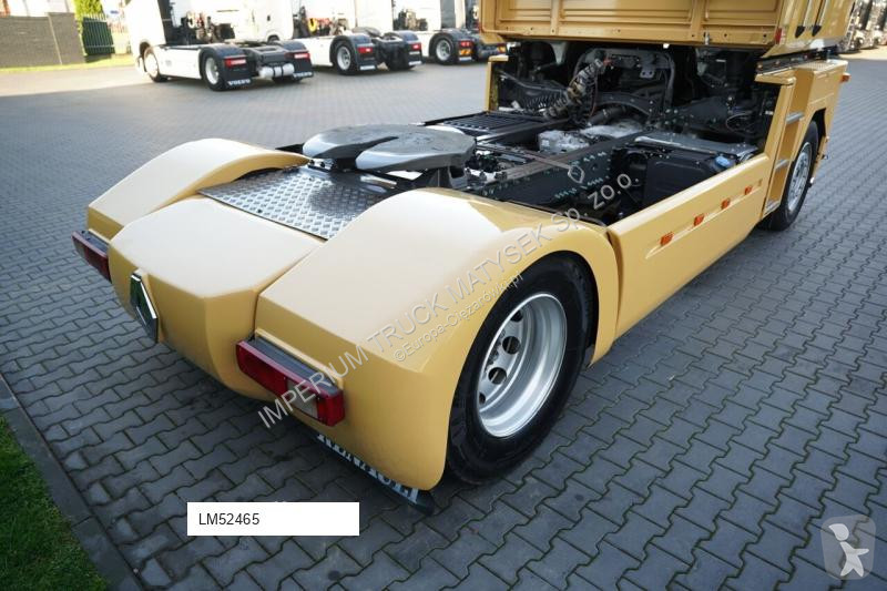 Тягач Renault MAGNUM 520