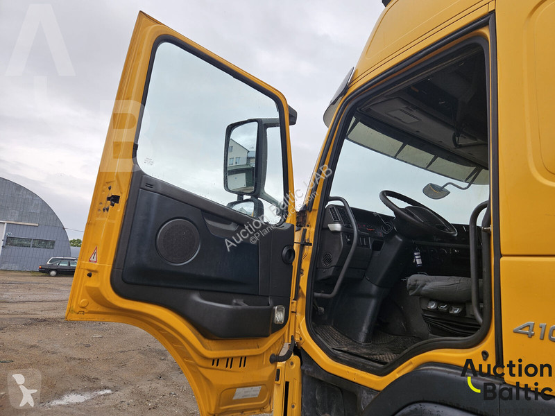 Cap tractor Volvo
