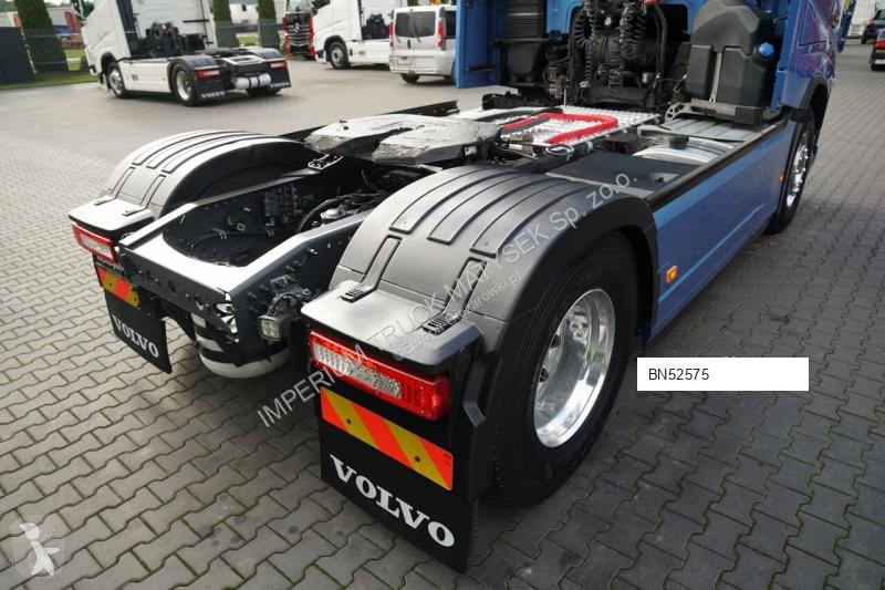 جرار Volvo