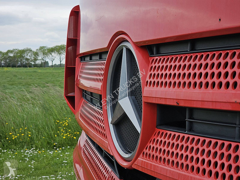 جرار Mercedes ACTROS 1836