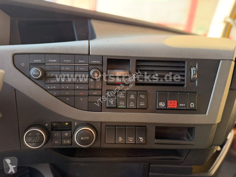 Ciągnik siodłowy Volvo FH 750 8x4 BL  Tridem...