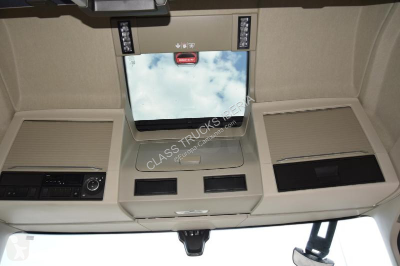 Trekker Volvo 500 Globetrotter XL Varios