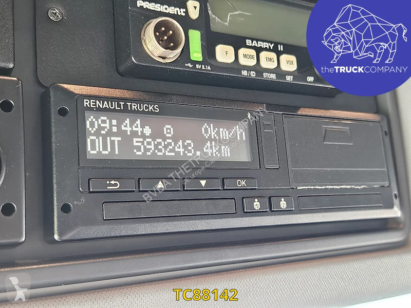 Renault T 520 tractor unit