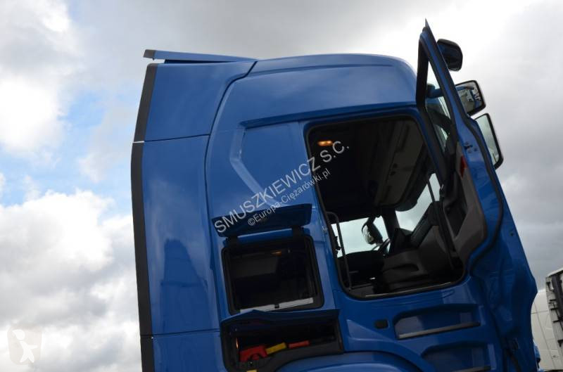 Scania 450 tractor unit