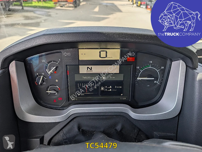 Renault T 460 tractor unit