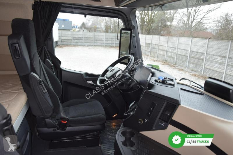 Mercedes 5 1845 BigSpace MirrorCam tractor unit