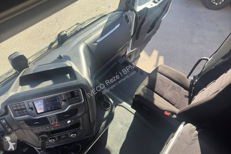 Traktor Iveco 530