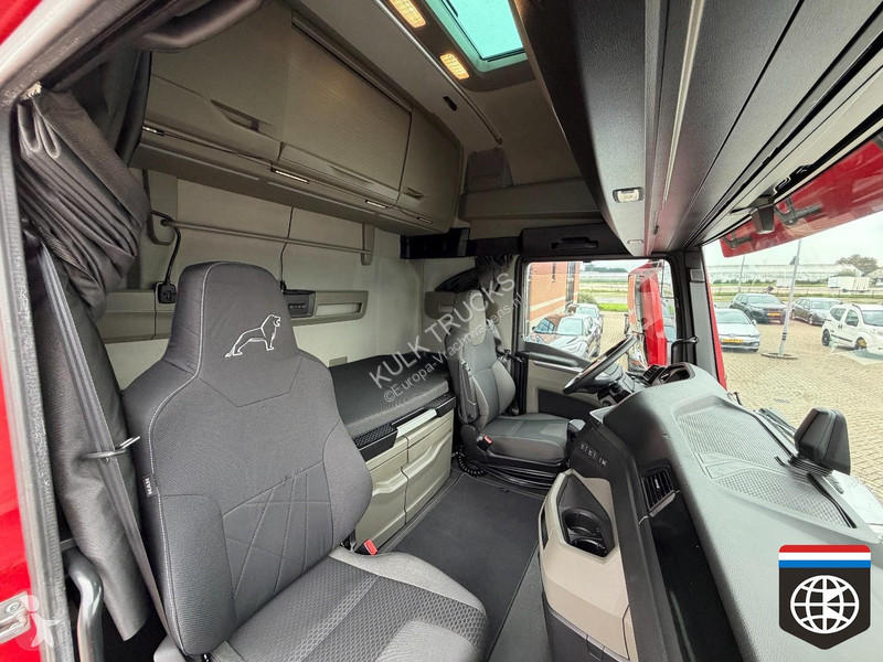 MAN 18 510 tractor unit