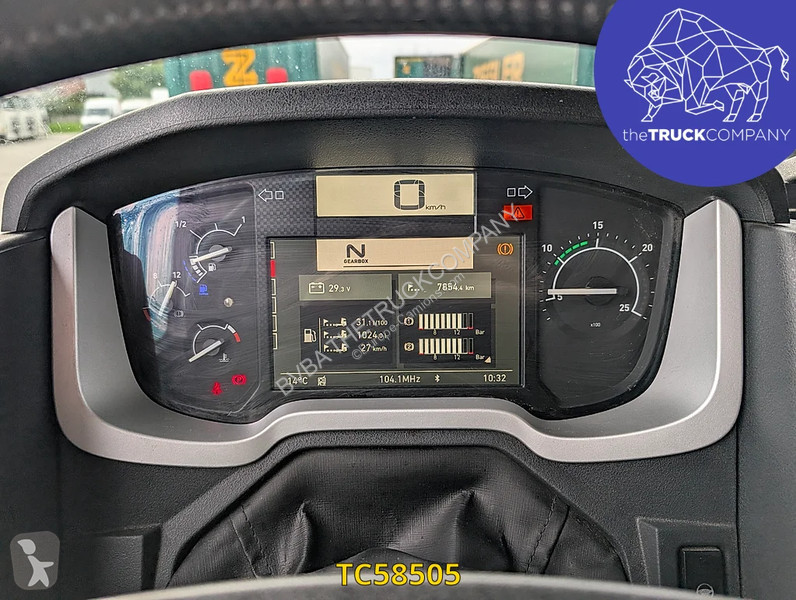 Renault T 520 tractor unit