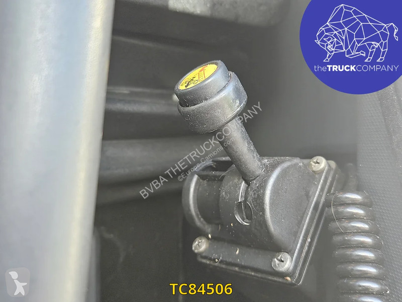Renault T 520 tractor unit