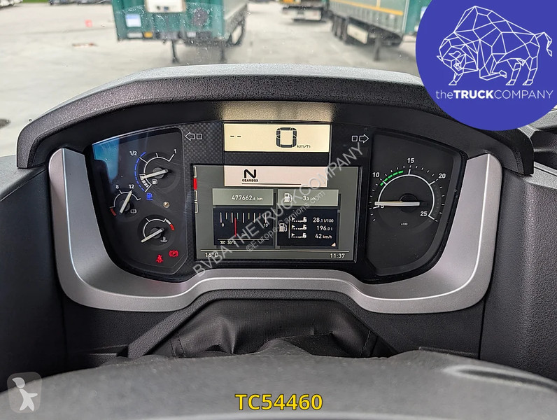 Renault T 520 tractor unit