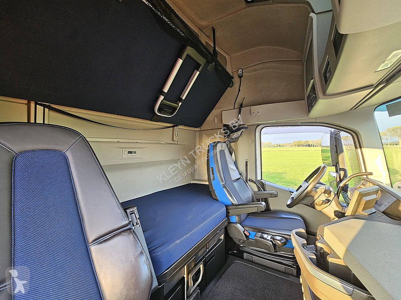 Volvo 500 XL tractor unit