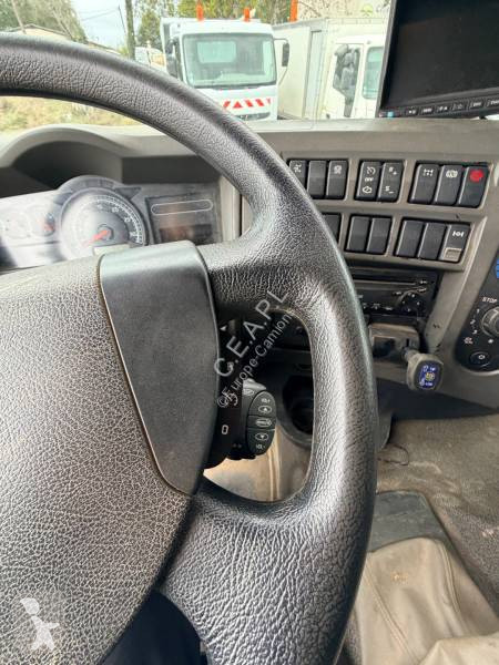 Renault 450 DXi tractor unit