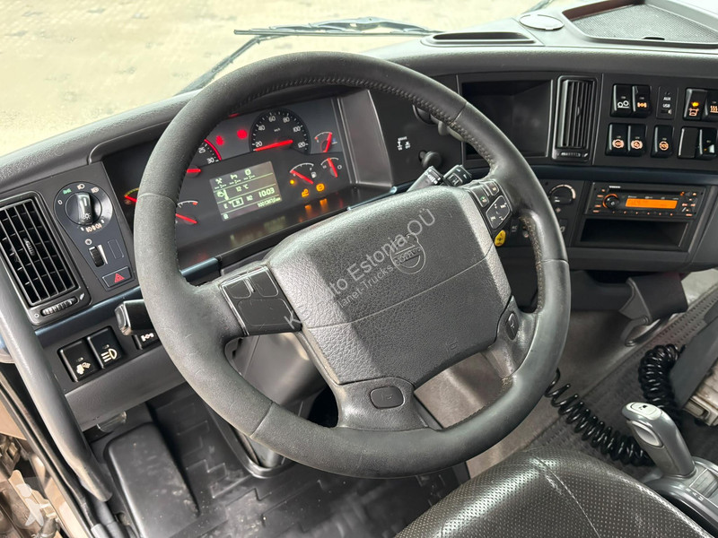 Tahač Volvo 500 6x2 GLOBE XL / HYDRAULICS /...
