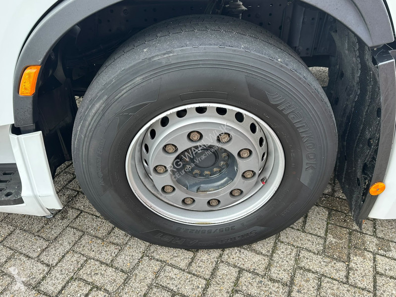 Iveco S Way 510 tractor unit