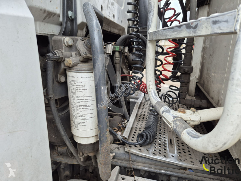 Mercedes 1845 tractor unit