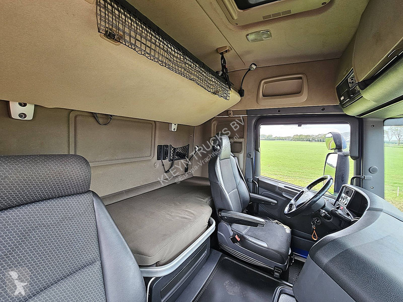 Scania 410 tractor unit