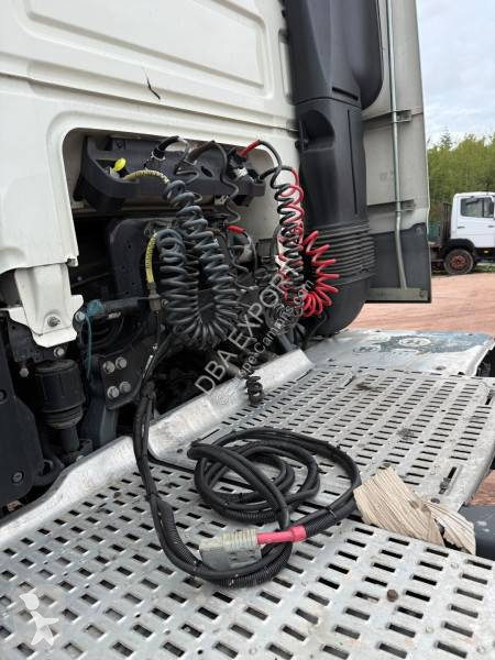 DAF 480 tractor unit