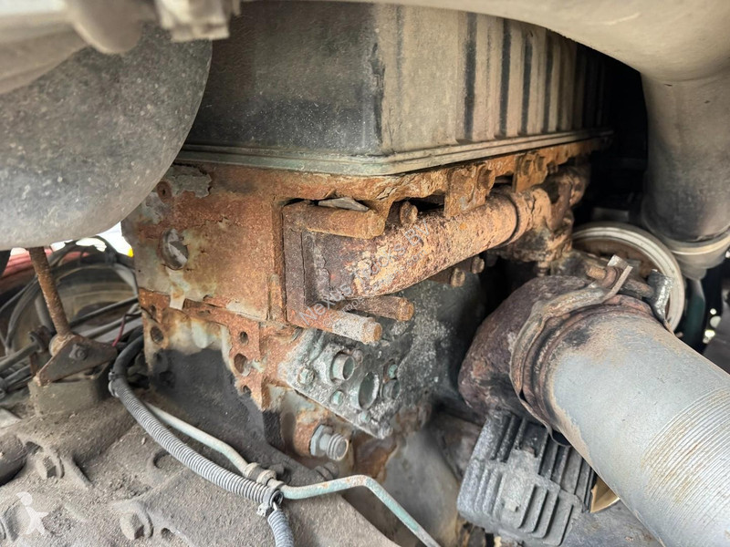 Traktor Volvo - 420 Globetrotter (MANUAL...
