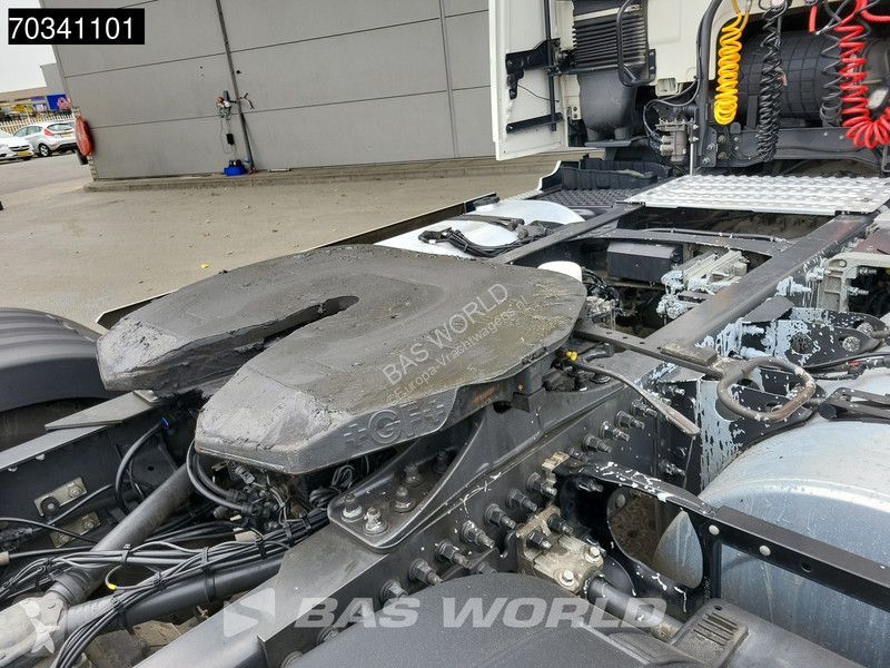 Traktor Volvo FM 460 4X2 Globe APK 09-2027 2x...