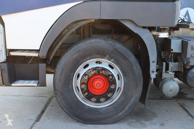 Traktor Volvo 460 Globetrotter