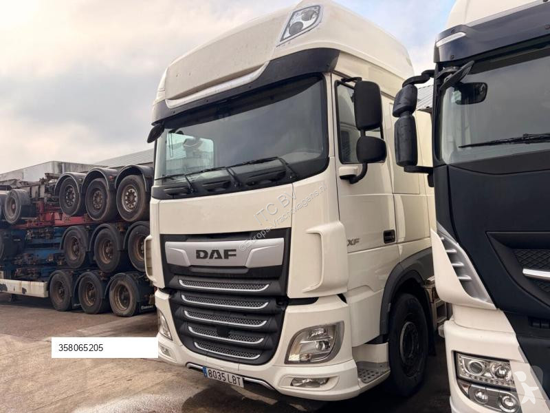 Traktor DAF XF 480 SUPER SPACE CAB / RETARDER