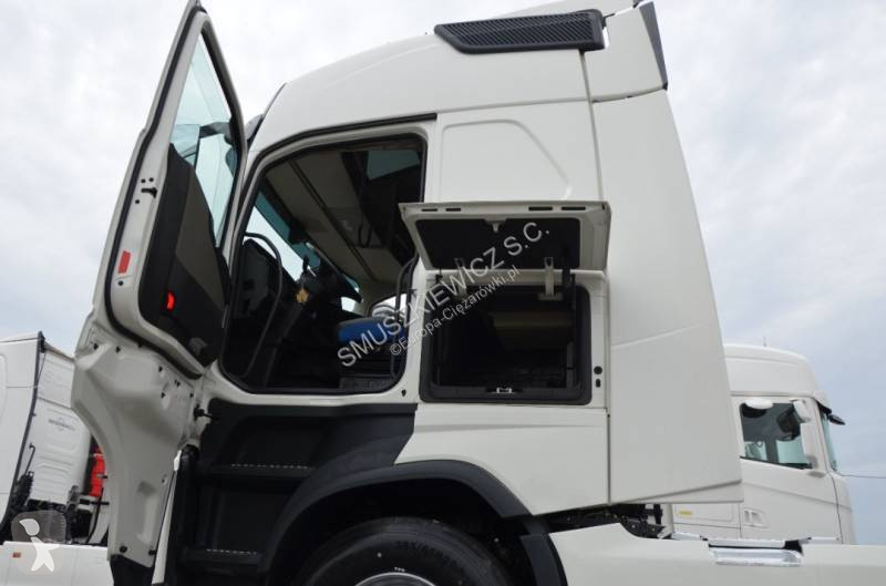 Nyergesvontató Volvo 500 Globetrotter