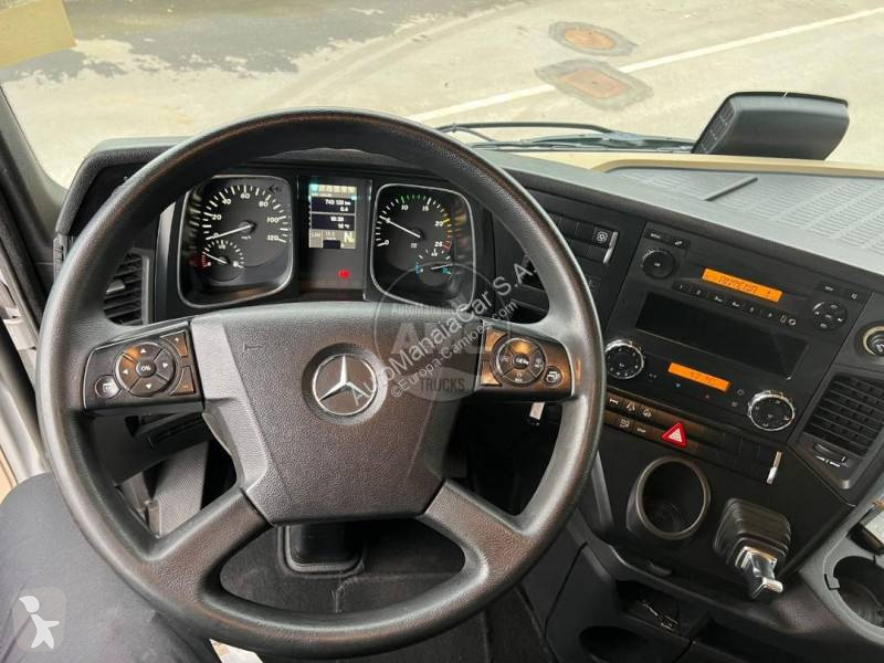 Traktor Mercedes