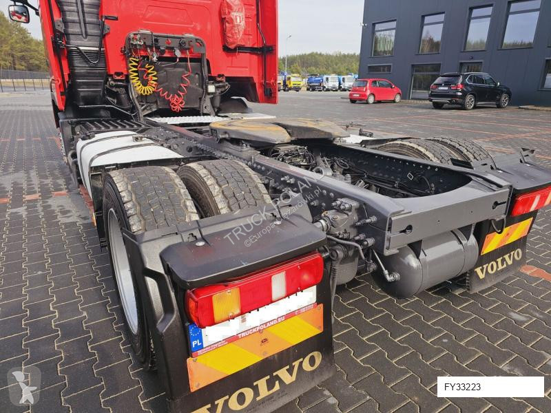 Ansamblu cap tractor si semiremorca Volvo XXL...