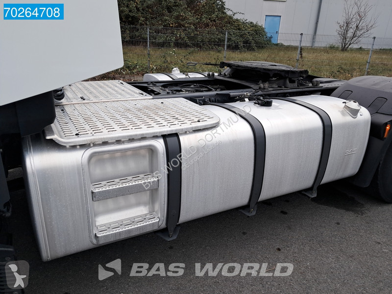 Traktor DAF 480 4X2 2x Tanks LED ACC