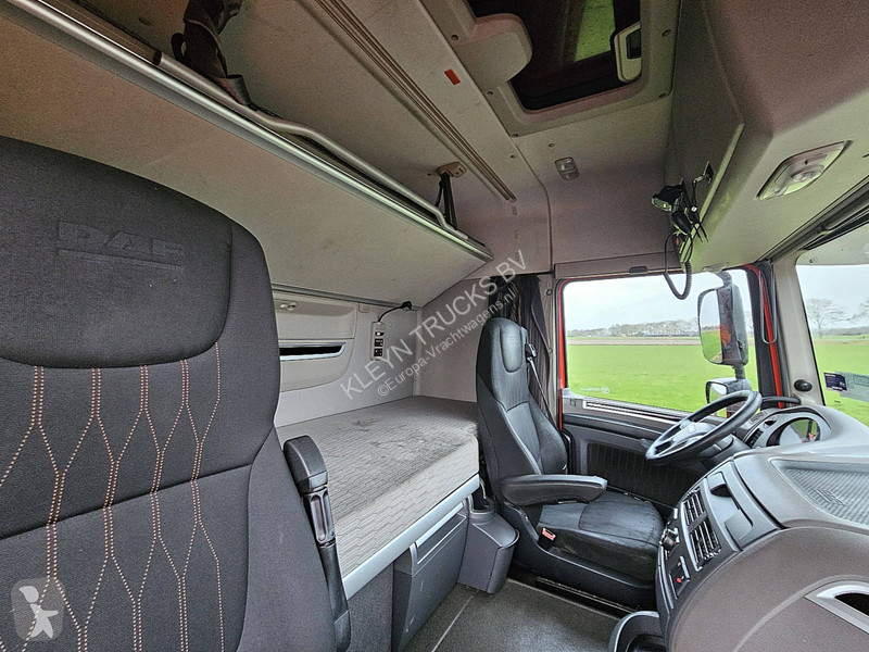 Tahač DAF 480 SPACECAB LED