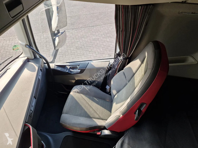 Traktor Volvo 13500 Globetrotter 4x2 - I...